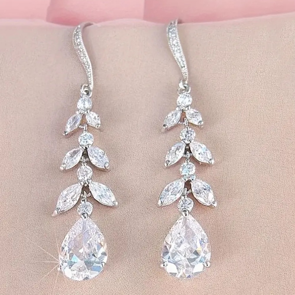 NWOT - Silver-tone Tassel Earrings with Teardrop Rhinestones and Leaf Design - Picture 3 of 5